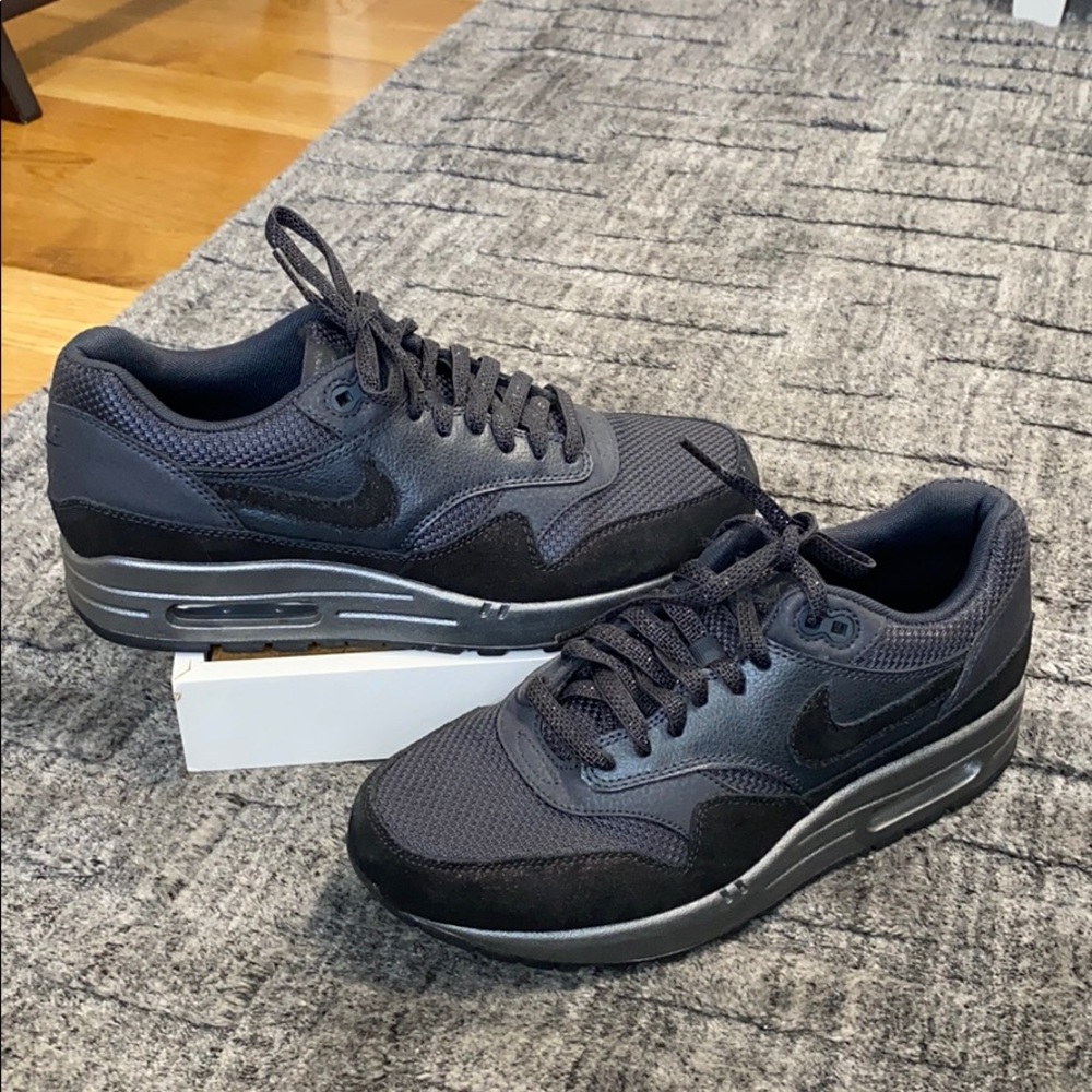 Nike Air Max Metallic Gray Sneakers